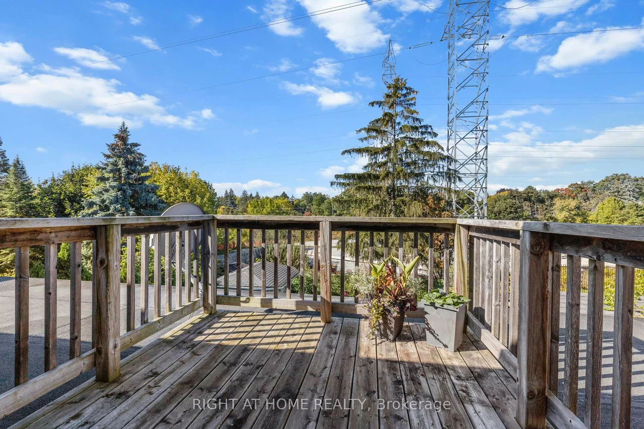 10, Haliburton, Islington-City Centre West, Toronto