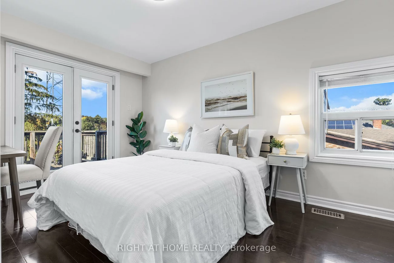 10, Haliburton, Islington-City Centre West, Toronto