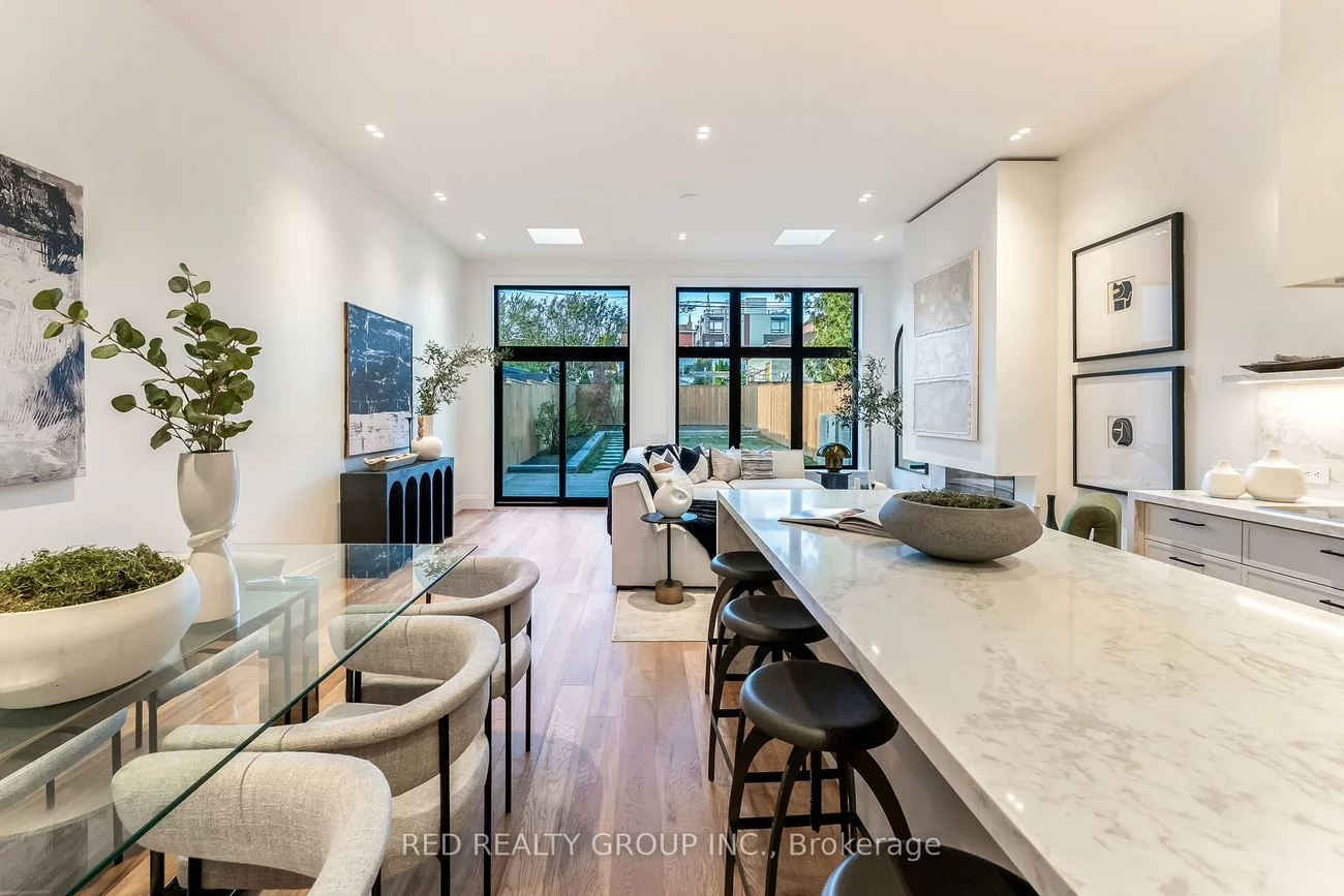 604, Ridelle, Briar Hill-Belgravia, Toronto