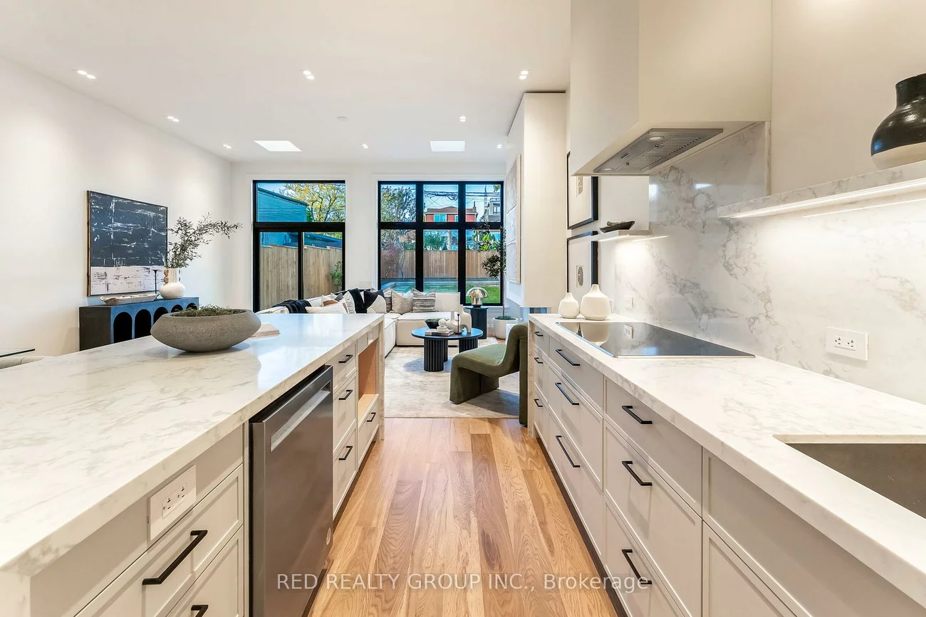 604, Ridelle, Briar Hill-Belgravia, Toronto