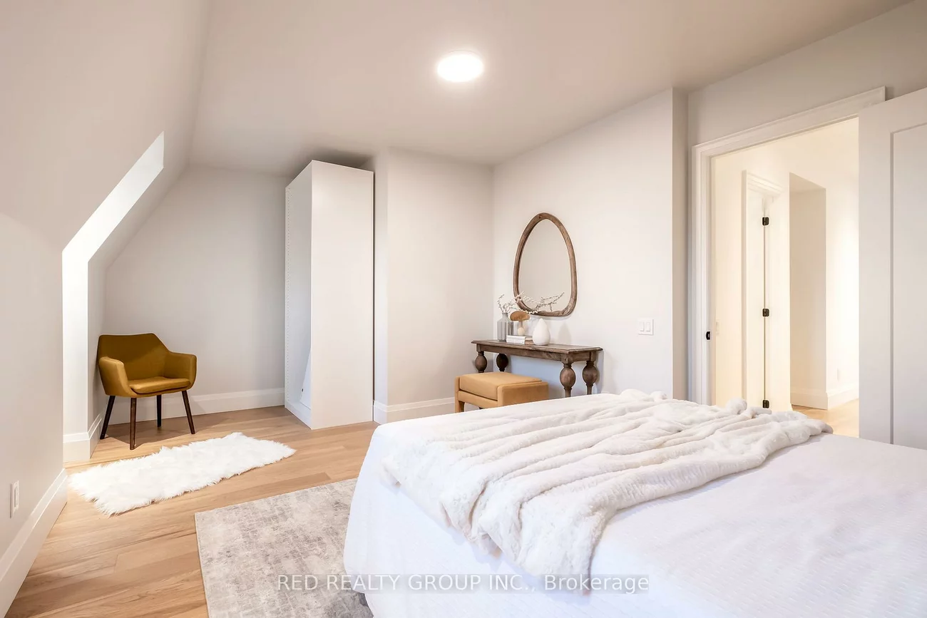 604, Ridelle, Briar Hill-Belgravia, Toronto