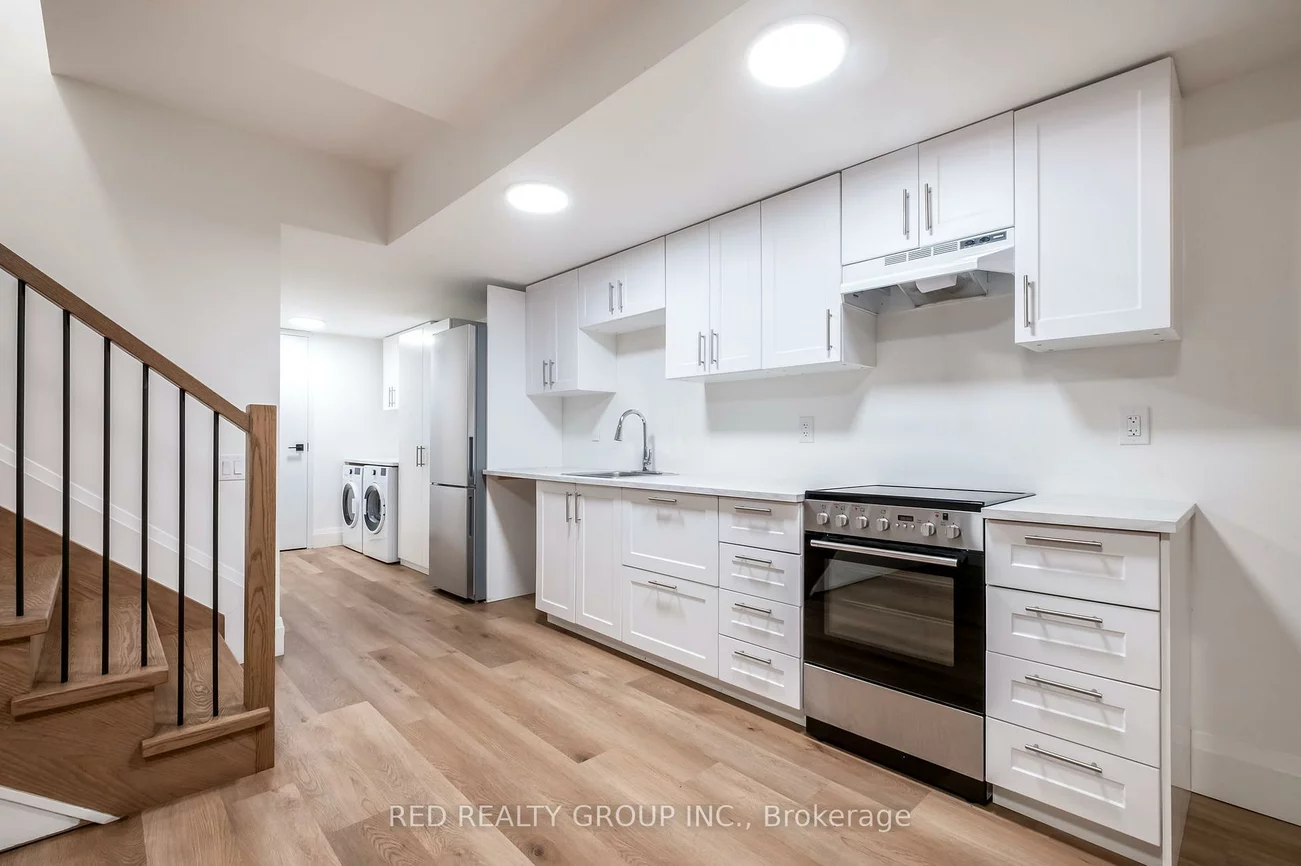 604, Ridelle, Briar Hill-Belgravia, Toronto