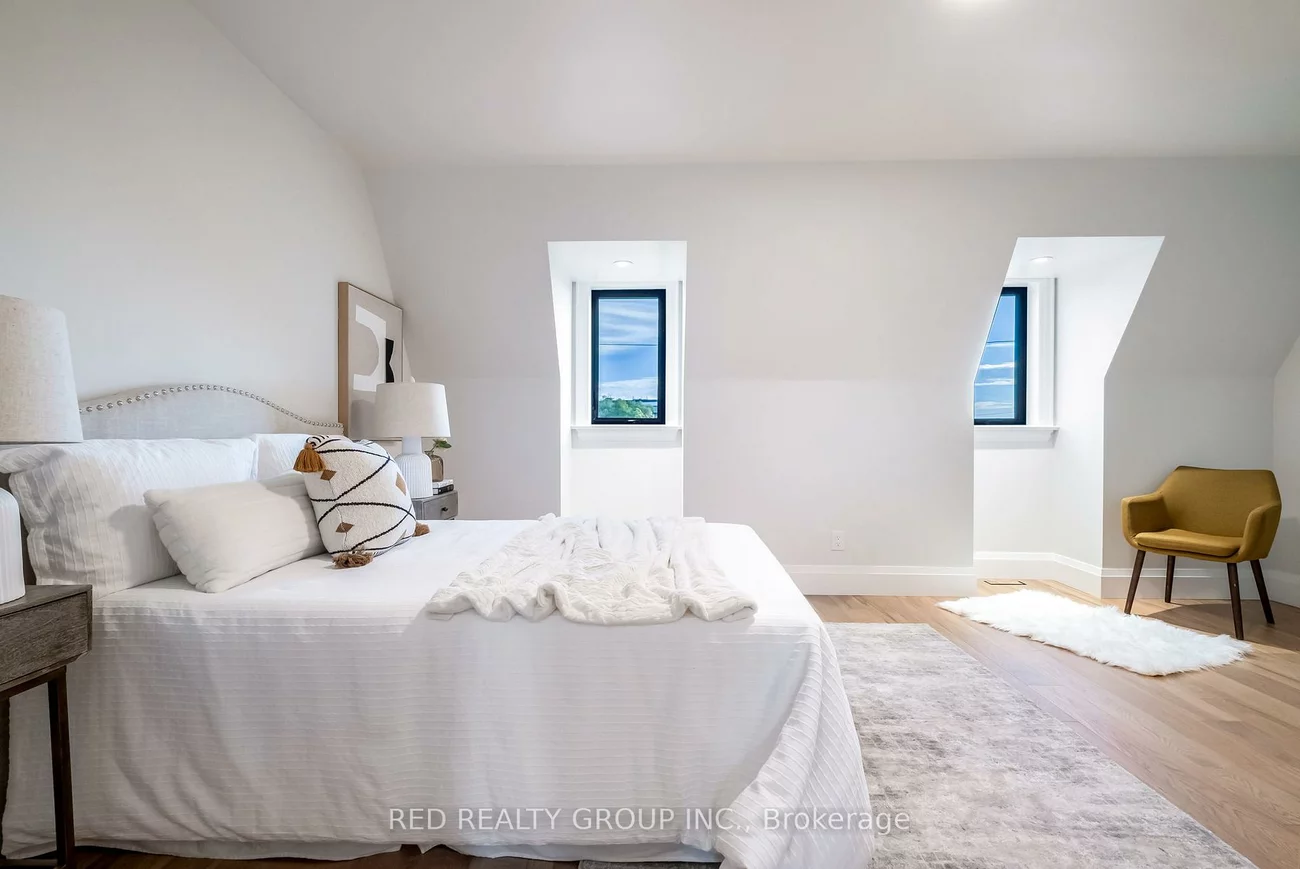 604, Ridelle, Briar Hill-Belgravia, Toronto