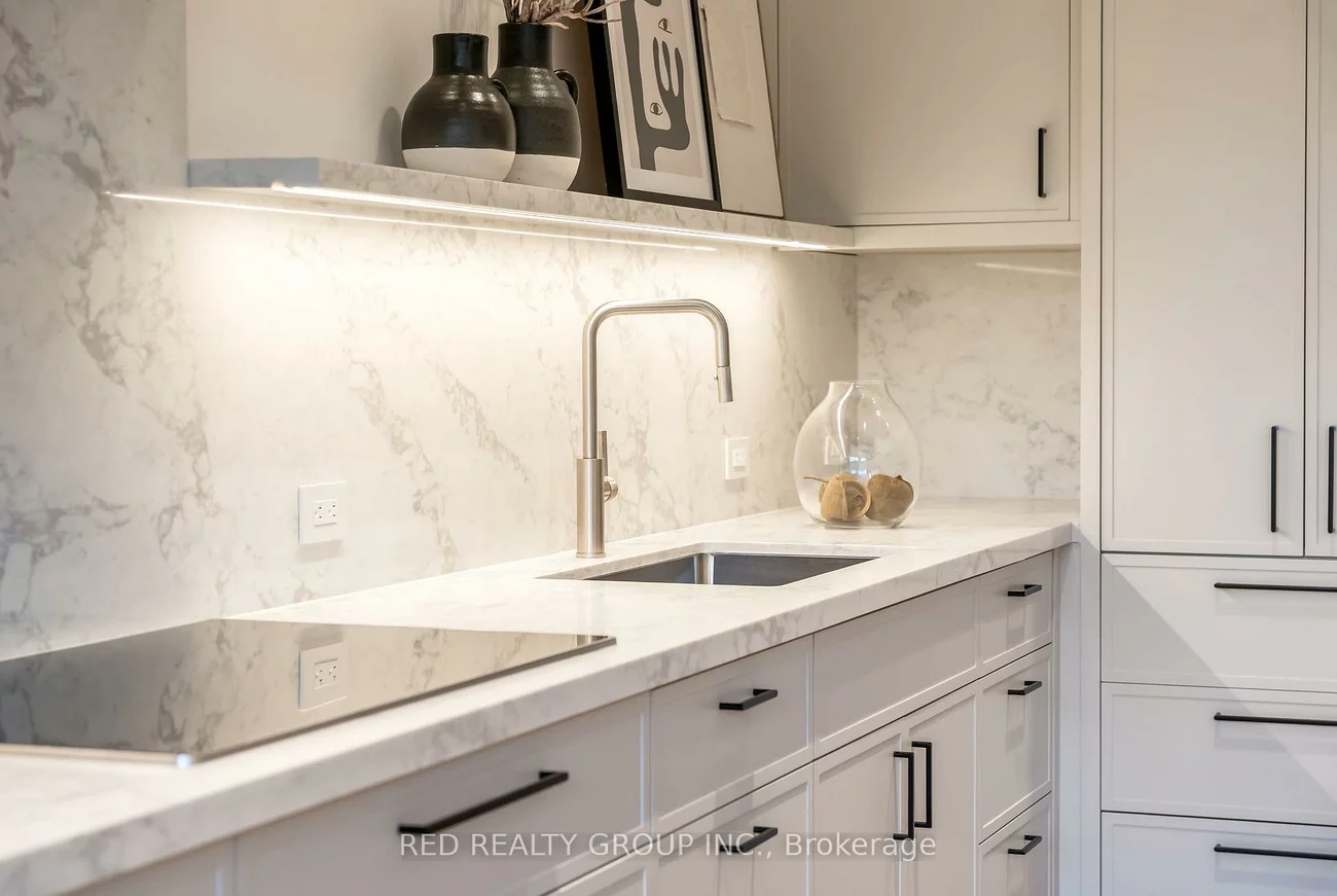 604, Ridelle, Briar Hill-Belgravia, Toronto