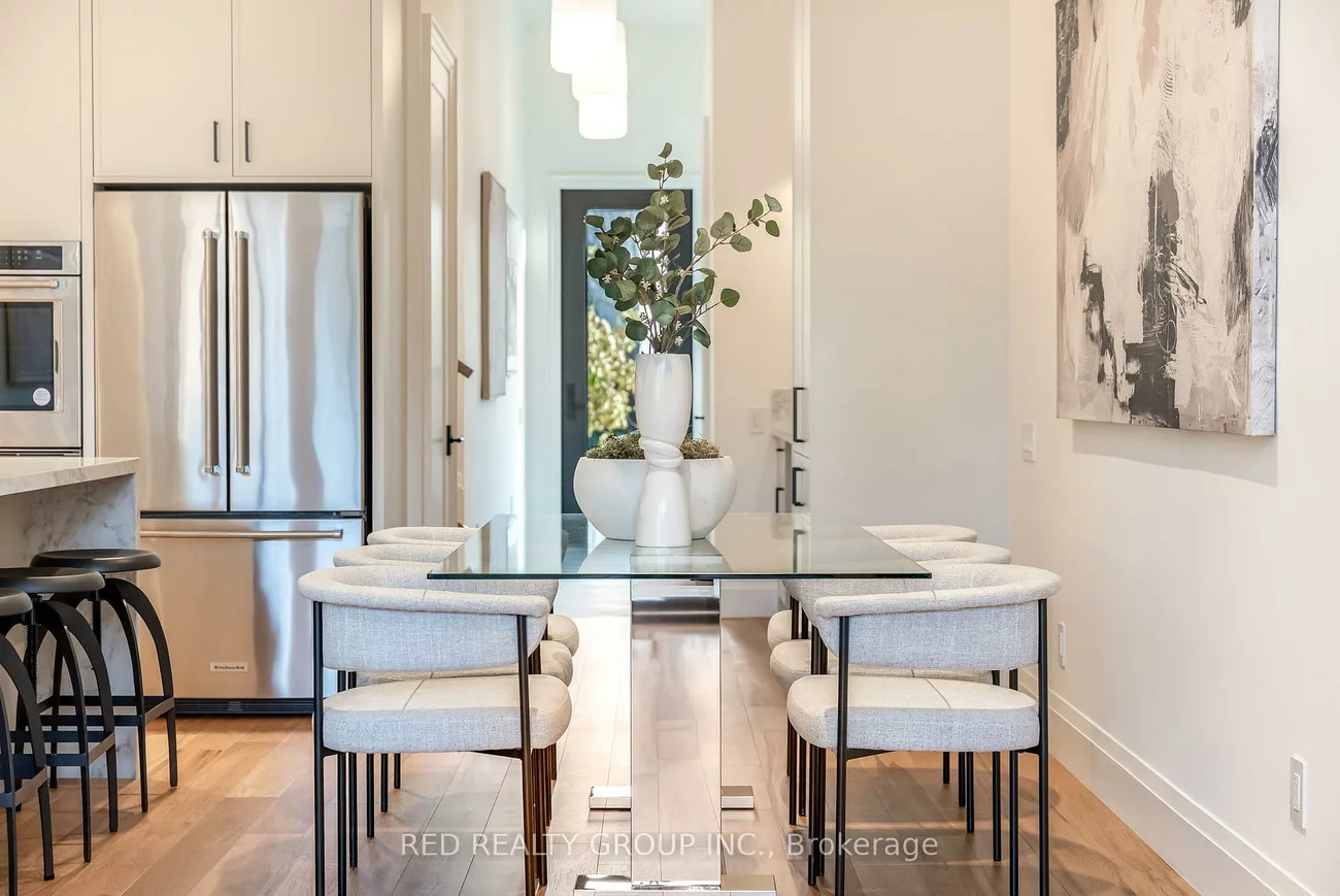 604, Ridelle, Briar Hill-Belgravia, Toronto