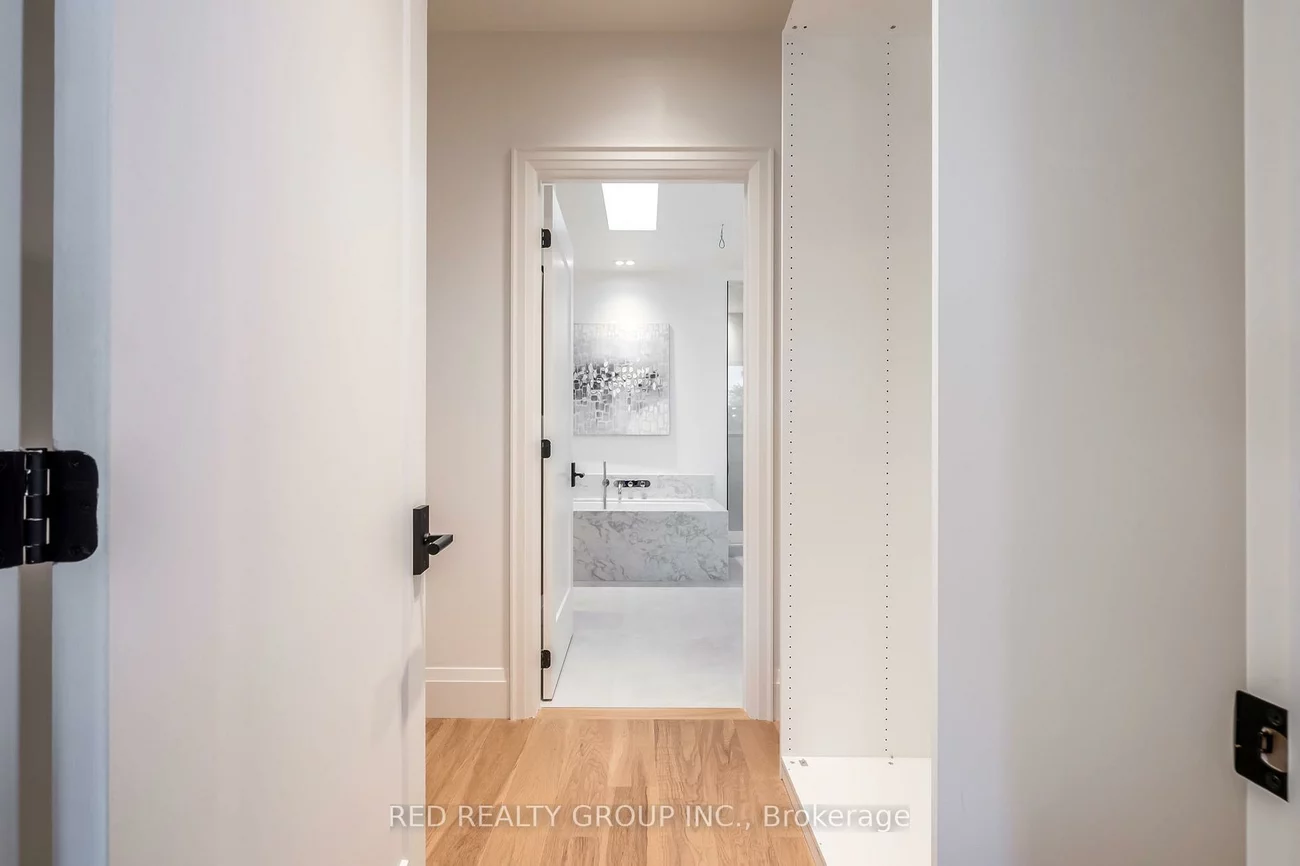 604, Ridelle, Briar Hill-Belgravia, Toronto