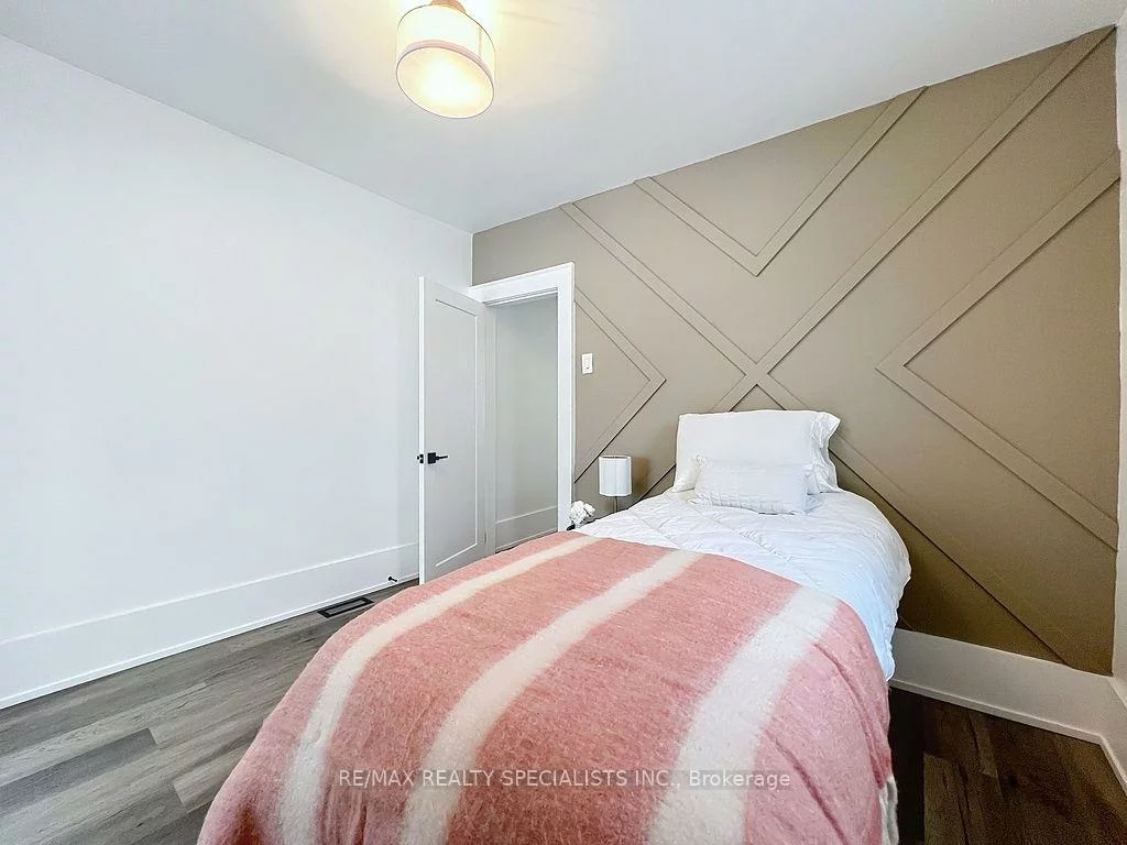 169, Lappin, Dovercourt-Wallace Emerson-Junction, Toronto