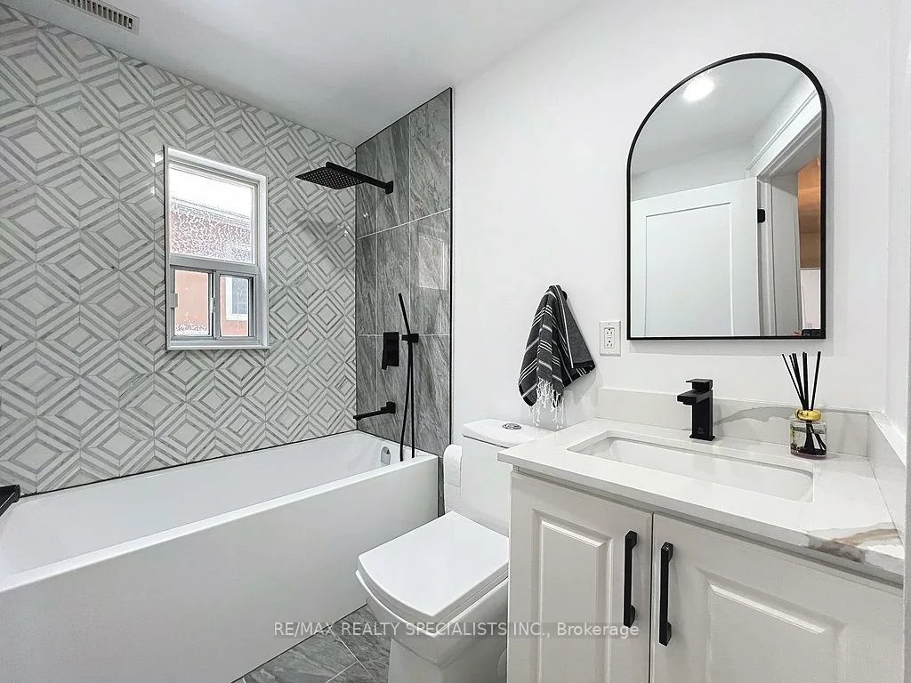 169, Lappin, Dovercourt-Wallace Emerson-Junction, Toronto