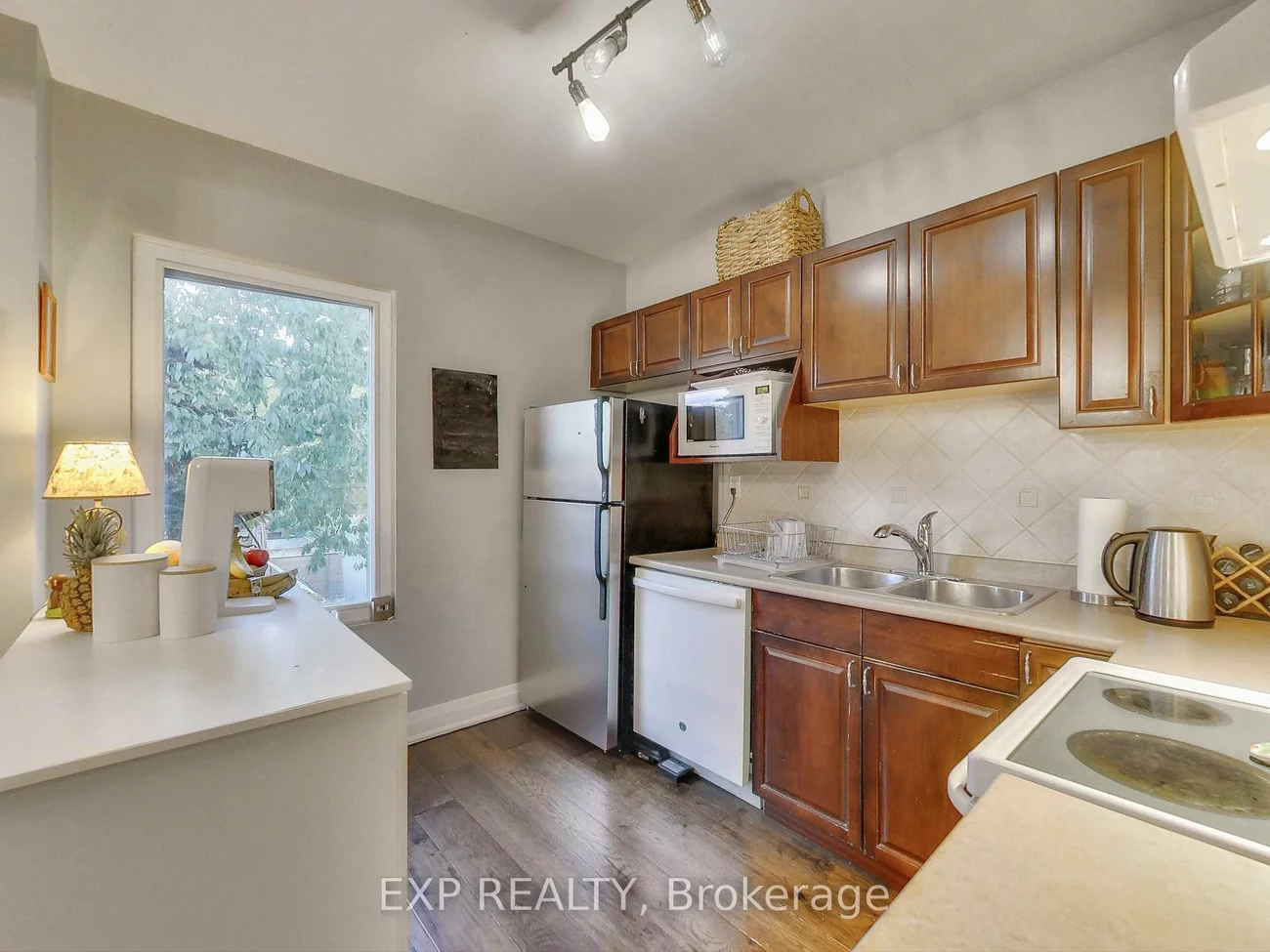 29, Cloverdale, Weston-Pellam Park, Toronto