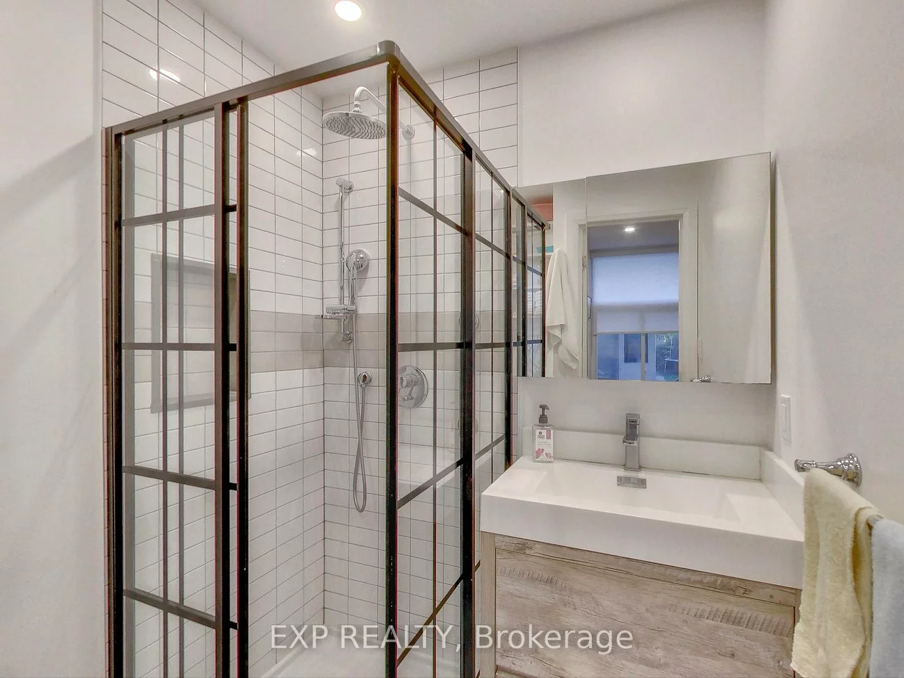 29, Cloverdale, Weston-Pellam Park, Toronto