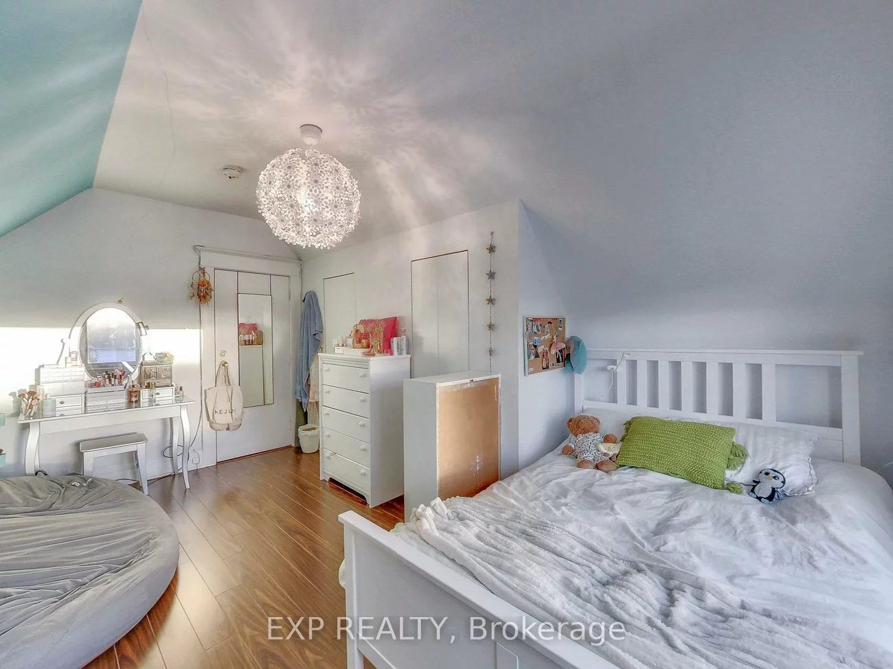 29, Cloverdale, Weston-Pellam Park, Toronto