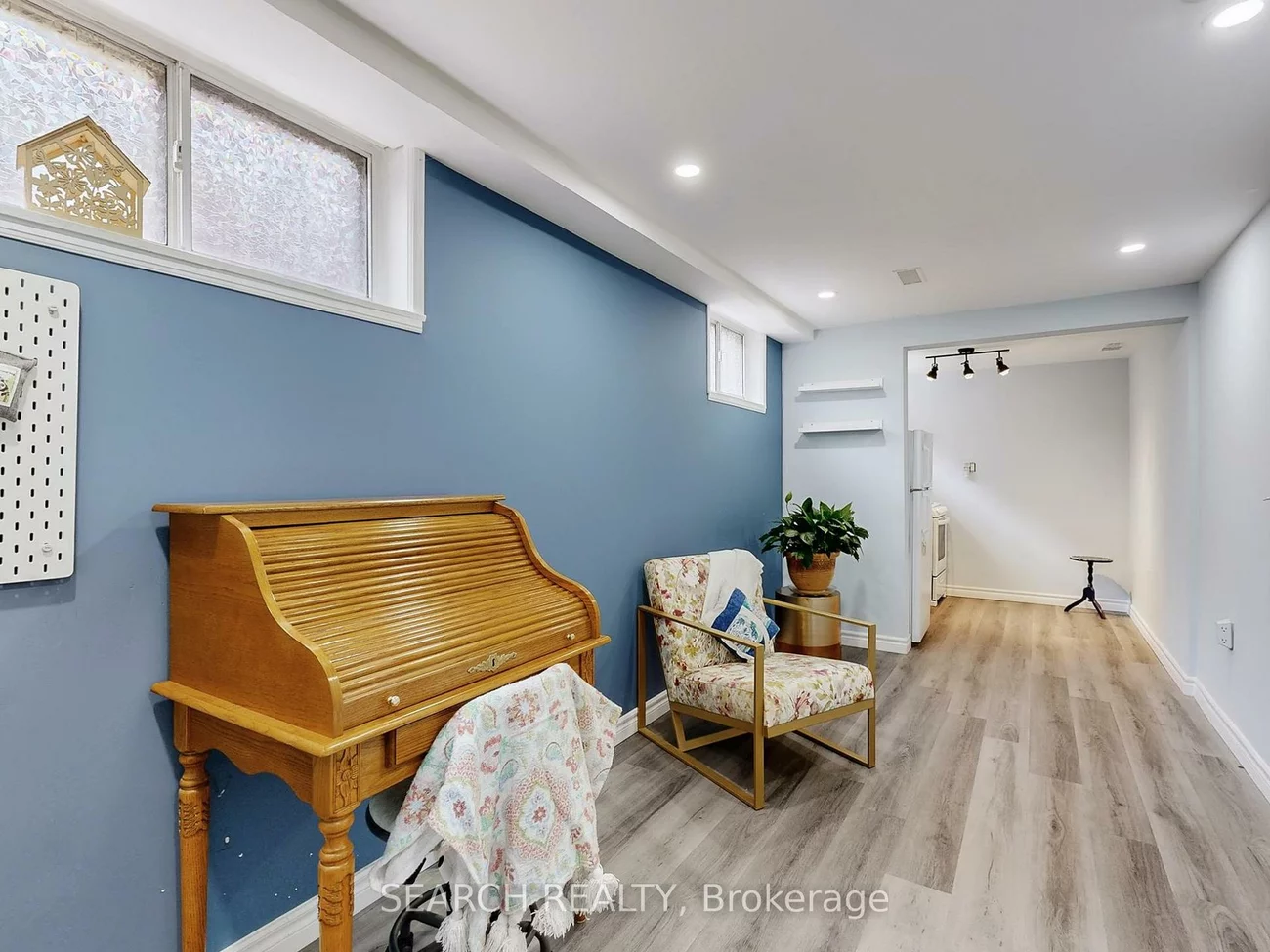 567, Roding, Downsview-Roding-CFB, Toronto