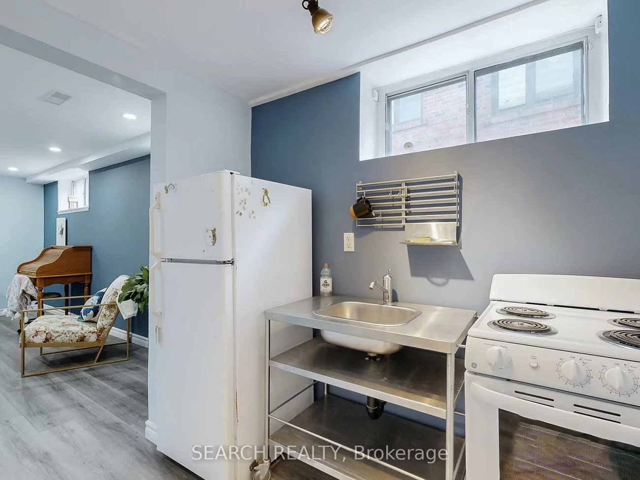 567, Roding, Downsview-Roding-CFB, Toronto