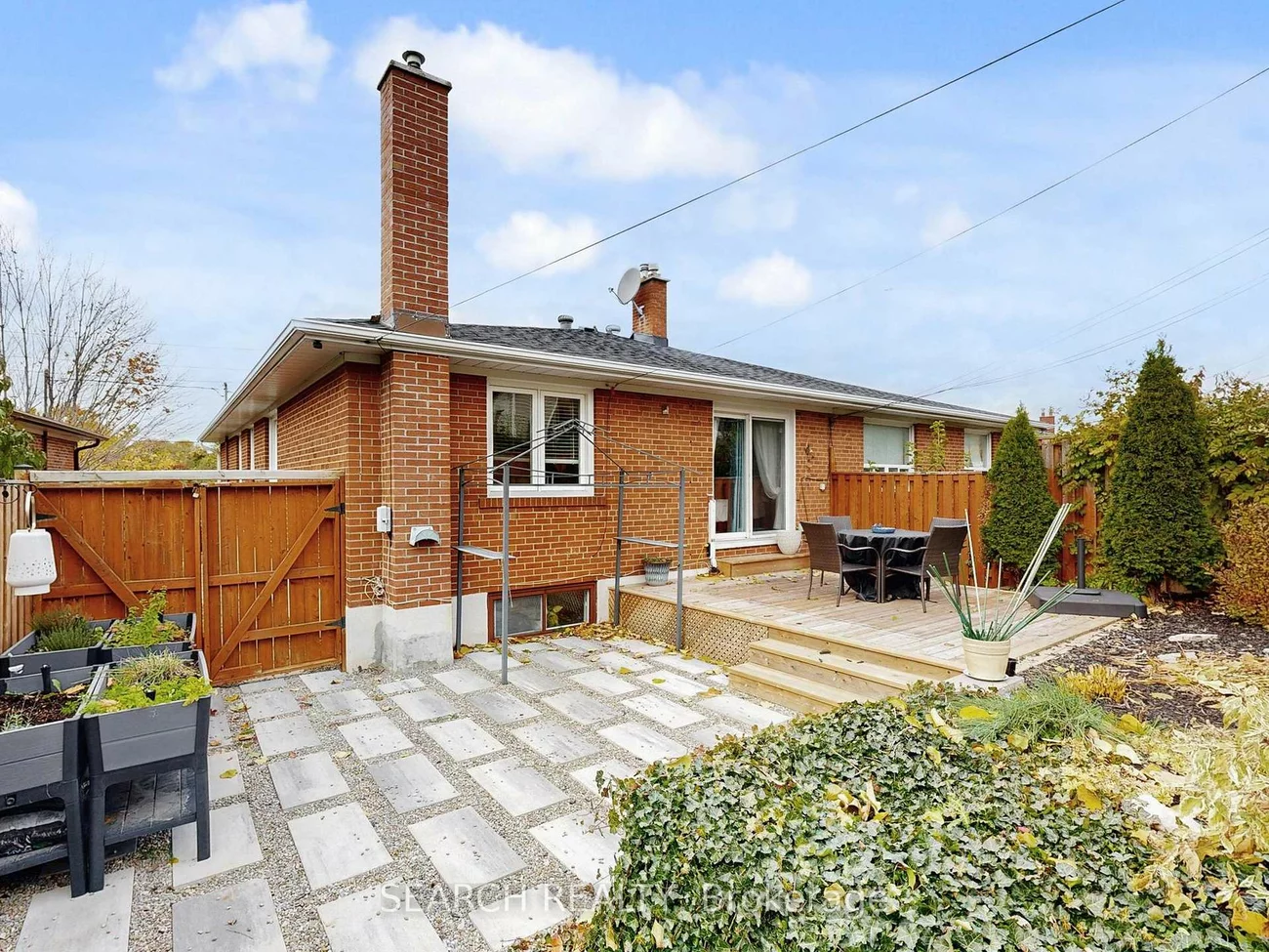 567, Roding, Downsview-Roding-CFB, Toronto