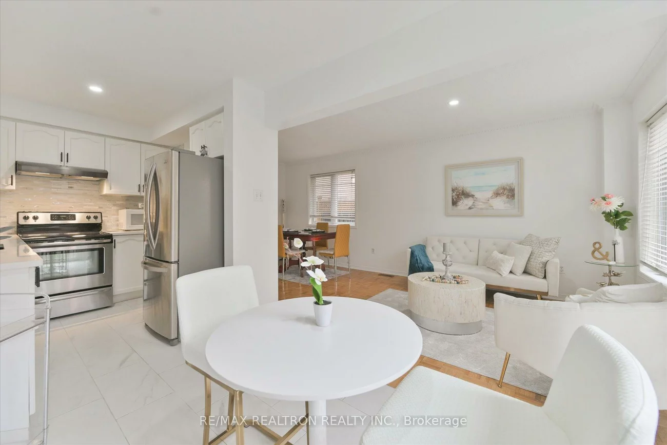 7, Via Cassia, Brookhaven-Amesbury, Toronto