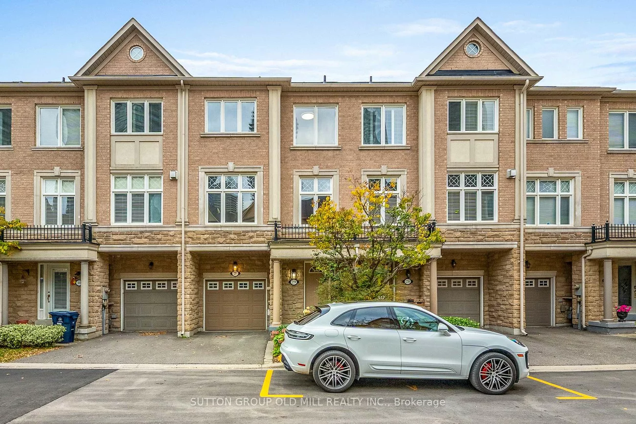 29, Yachters, Mimico, Toronto
