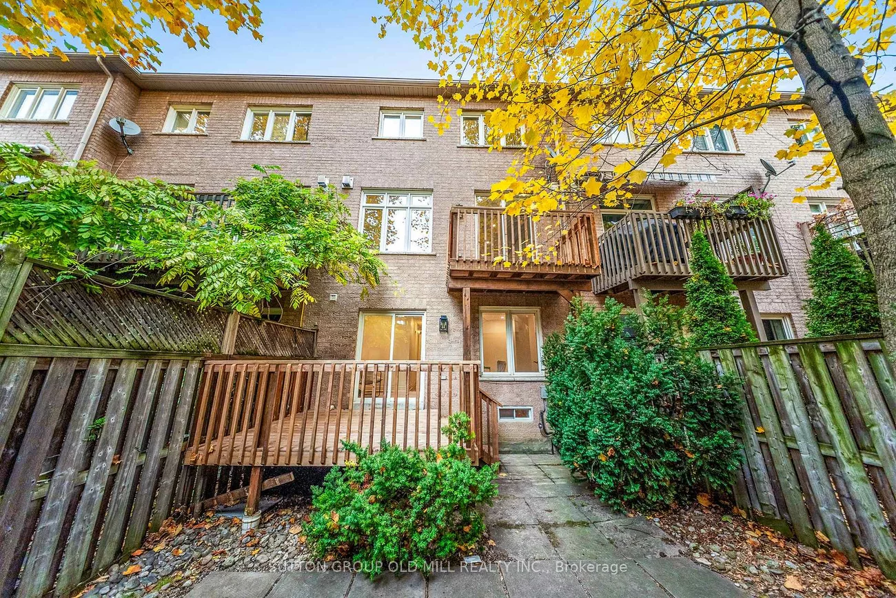 29, Yachters, Mimico, Toronto