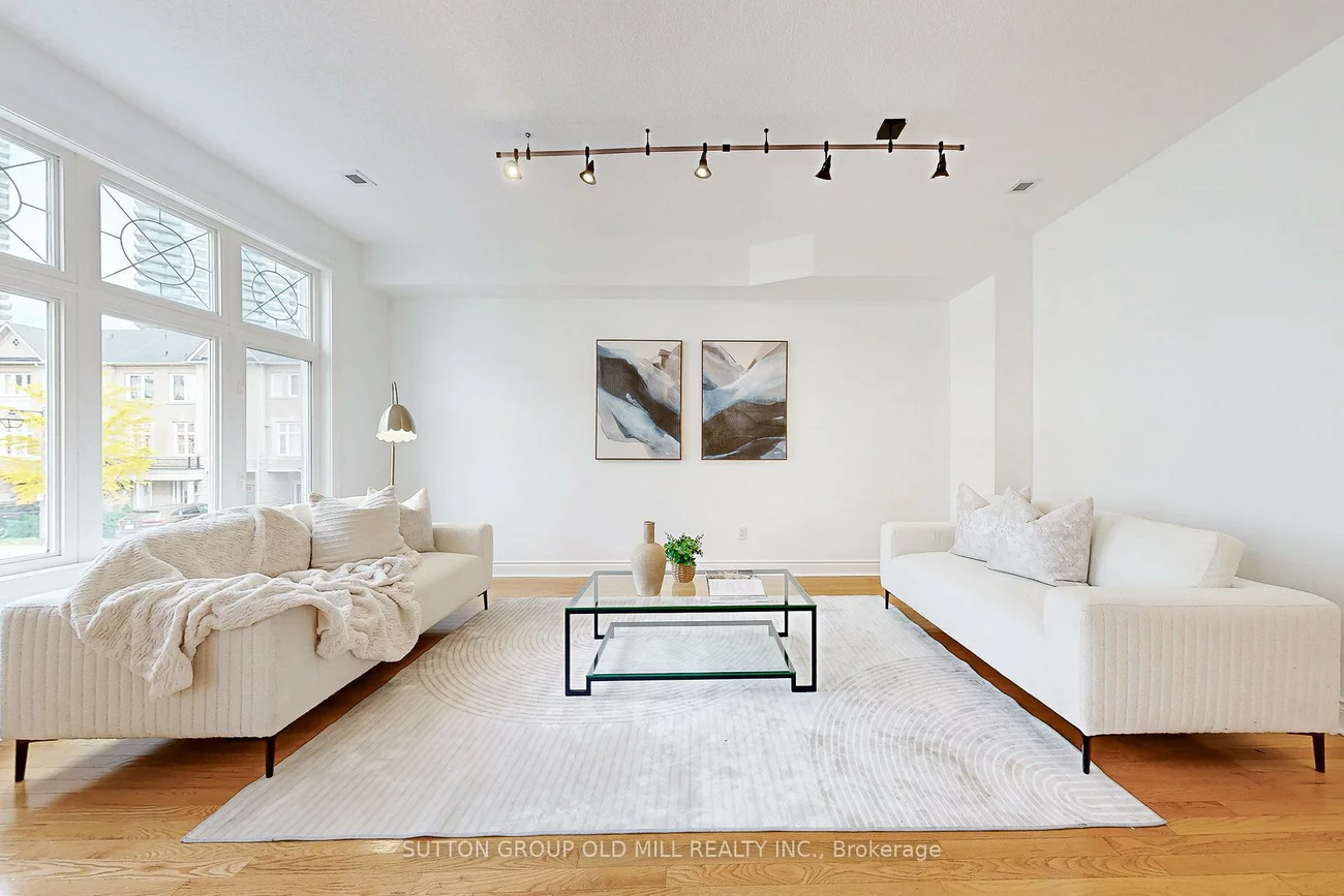 29, Yachters, Mimico, Toronto