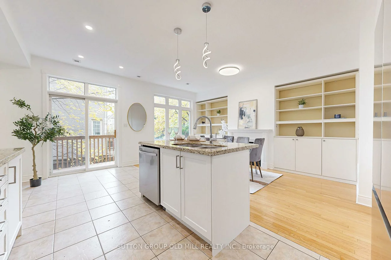 29, Yachters, Mimico, Toronto