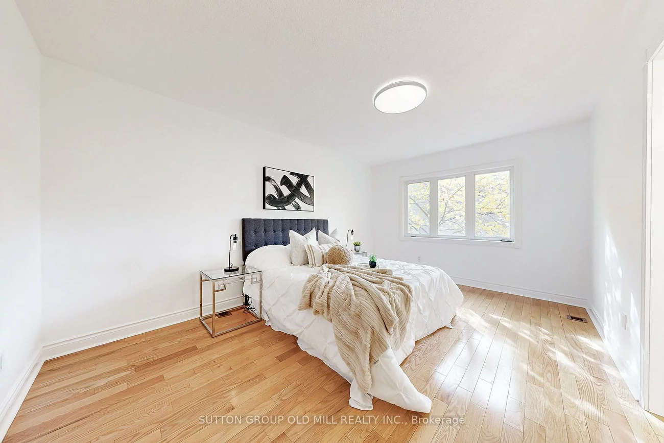 29, Yachters, Mimico, Toronto