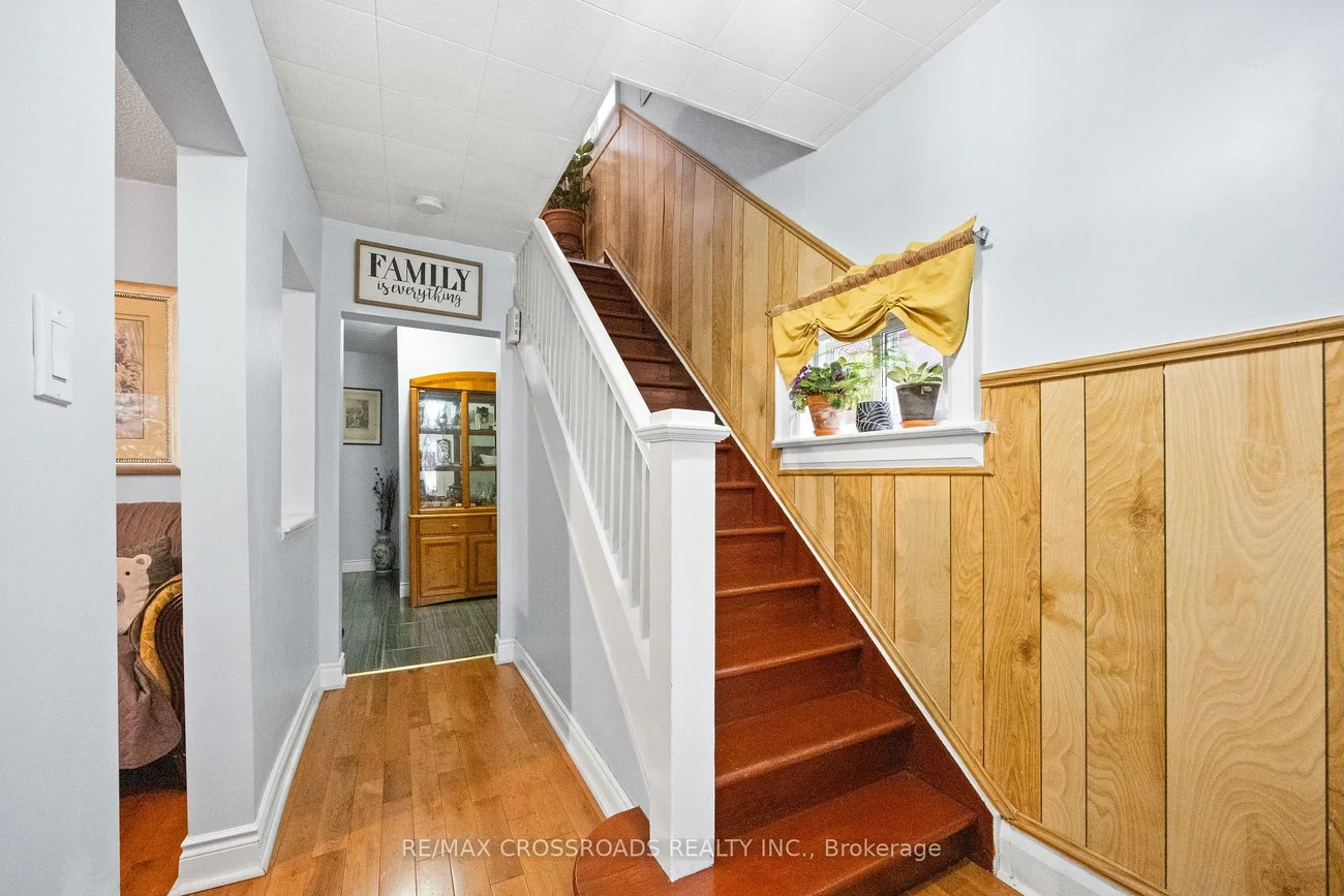 13, Homeview, Rockcliffe-Smythe, Toronto