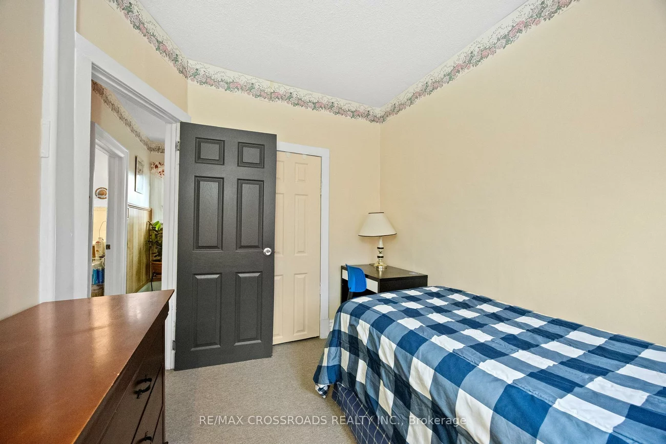 13, Homeview, Rockcliffe-Smythe, Toronto