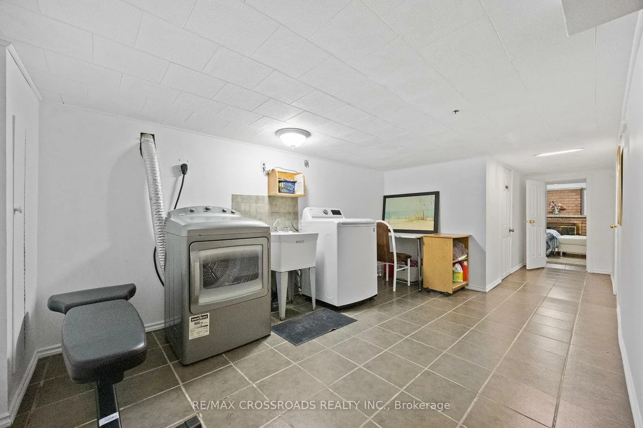 13, Homeview, Rockcliffe-Smythe, Toronto