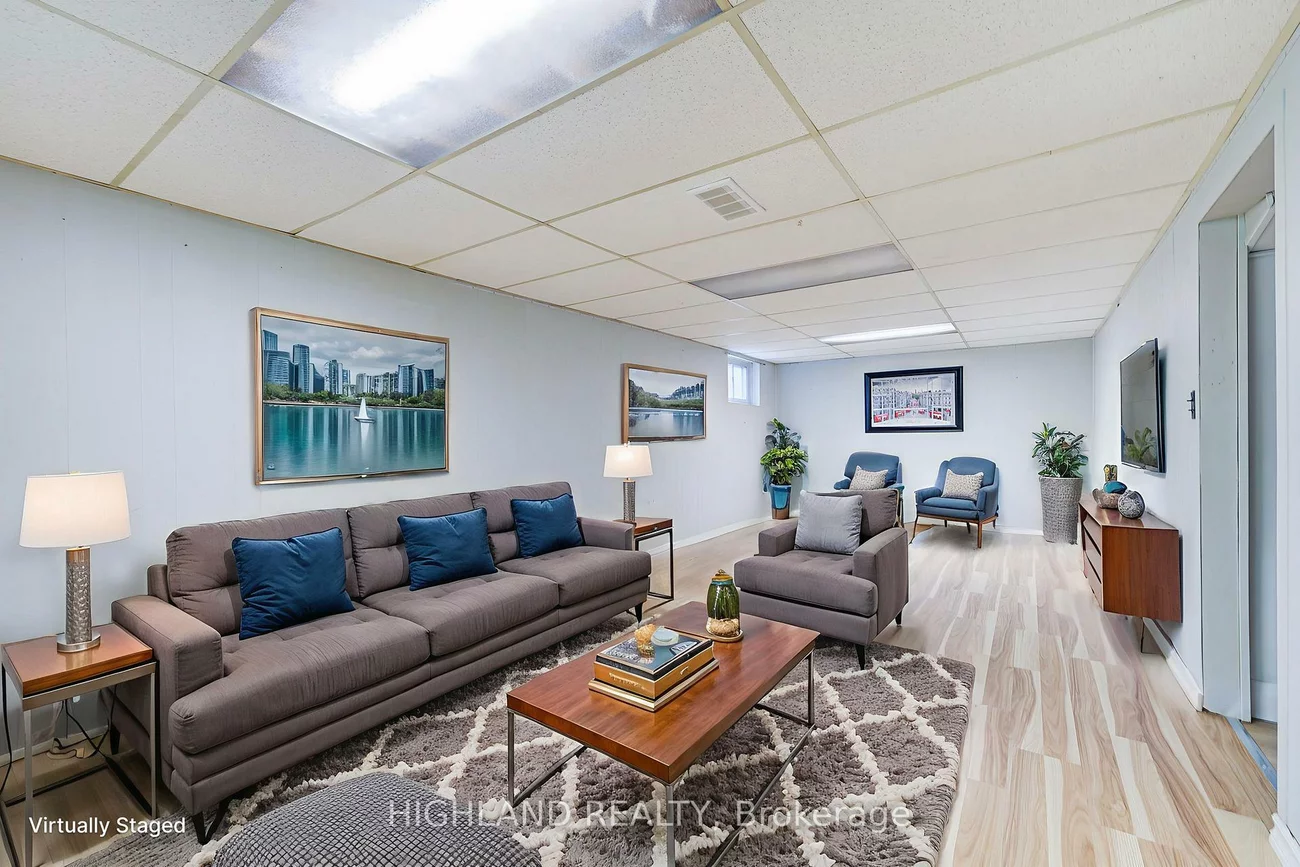 38, Esmond, Elms-Old Rexdale, Toronto