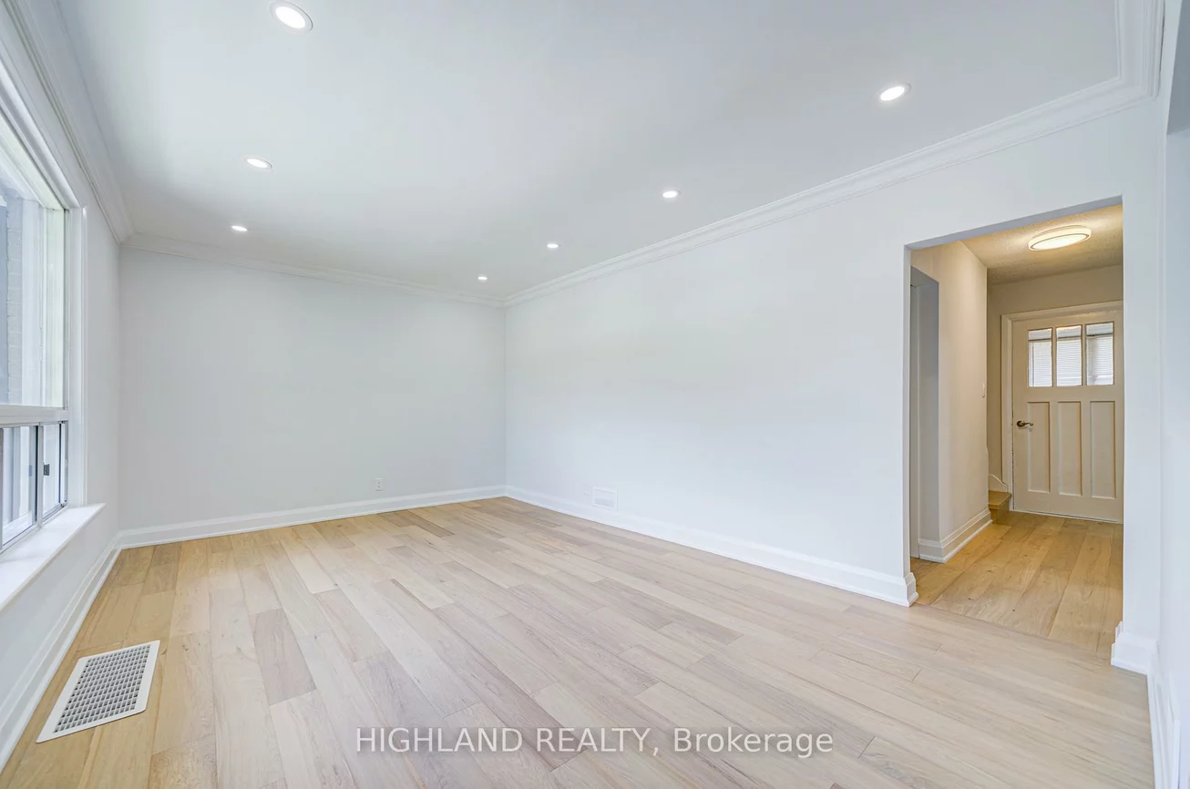 38, Esmond, Elms-Old Rexdale, Toronto