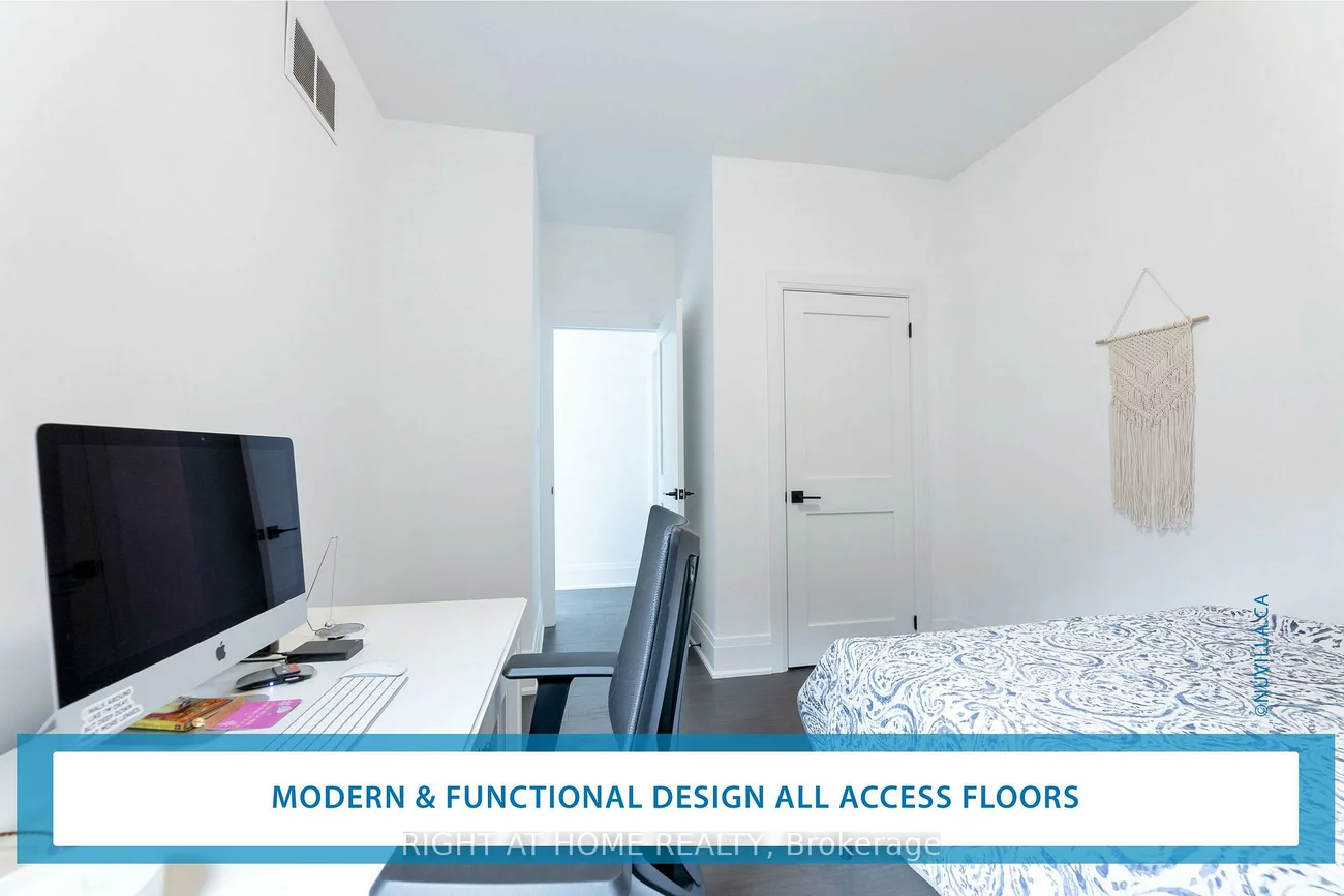 10, Marshall, Rockcliffe-Smythe, Toronto