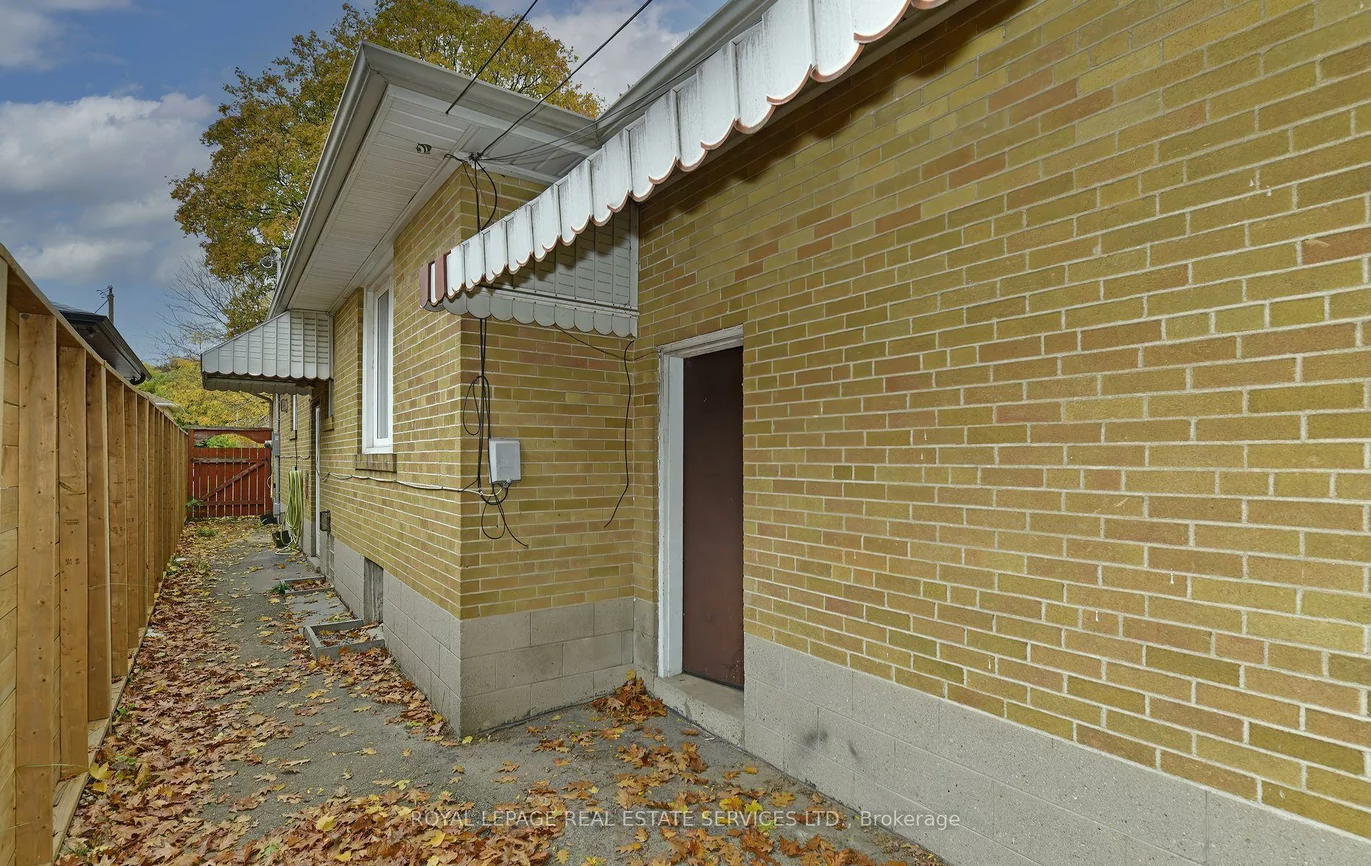 3, Kellogg, Stonegate-Queensway, Toronto