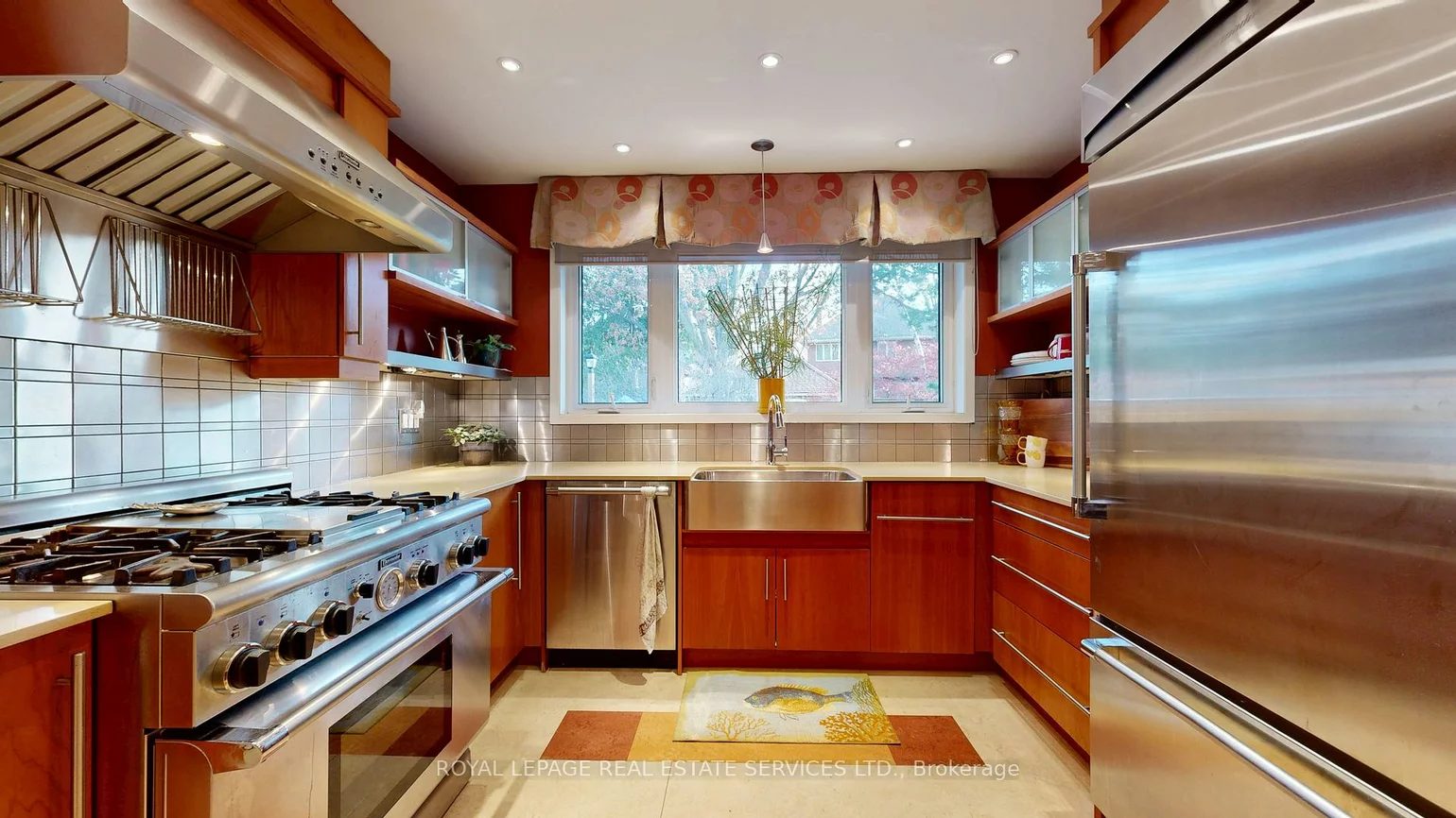 15, Cosmo, Stonegate-Queensway, Toronto