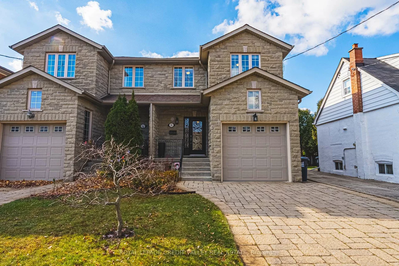 36, Lunness, Alderwood, Toronto