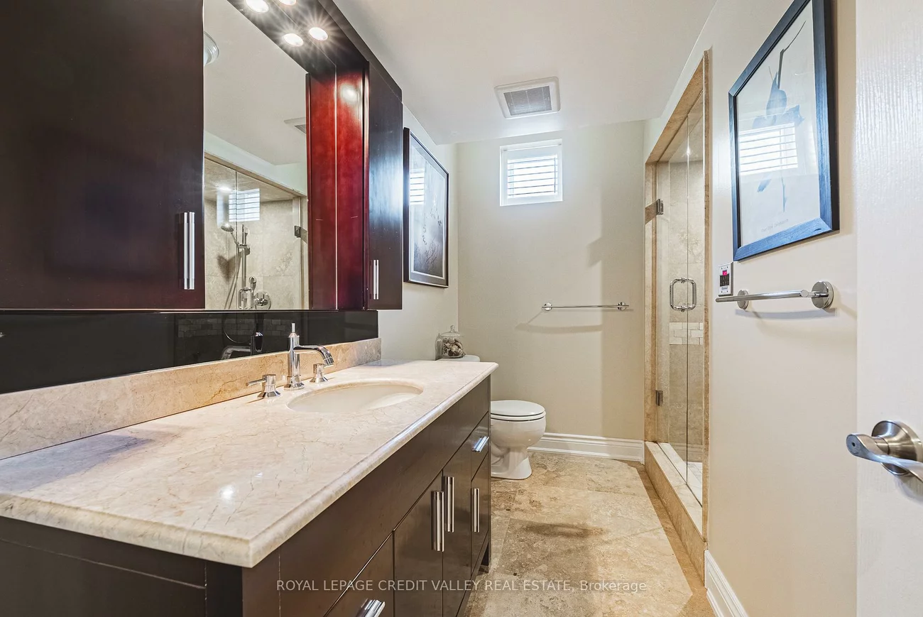 36, Lunness, Alderwood, Toronto