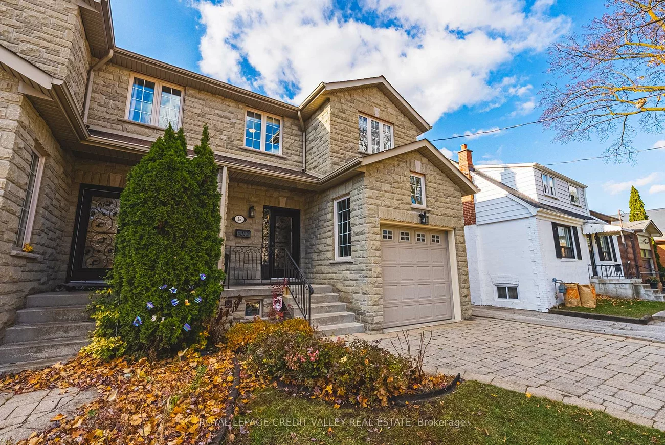 36, Lunness, Alderwood, Toronto