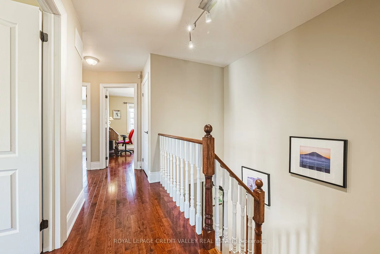 36, Lunness, Alderwood, Toronto