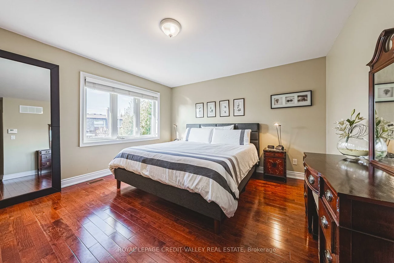 36, Lunness, Alderwood, Toronto