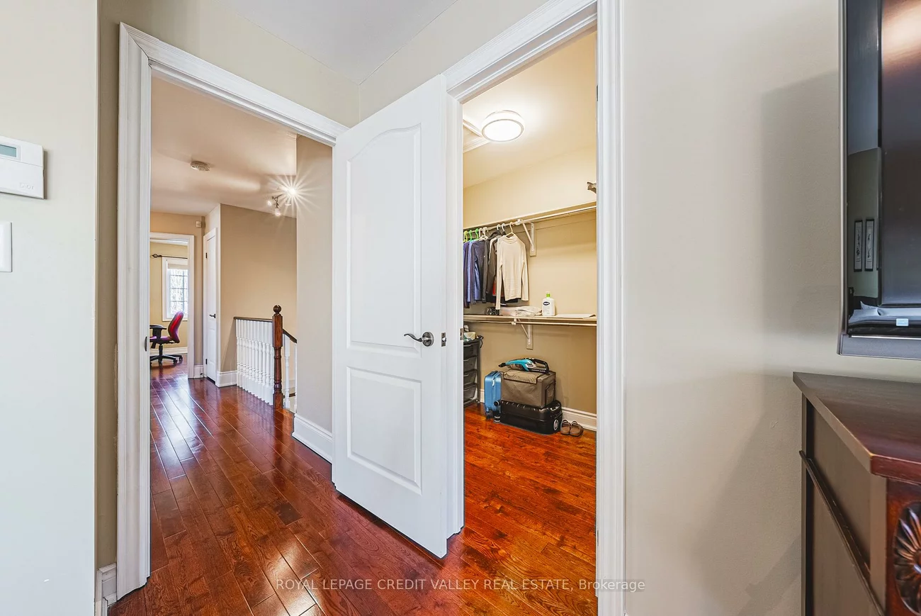 36, Lunness, Alderwood, Toronto