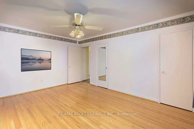 32, Northampton, Islington-City Centre West, Toronto