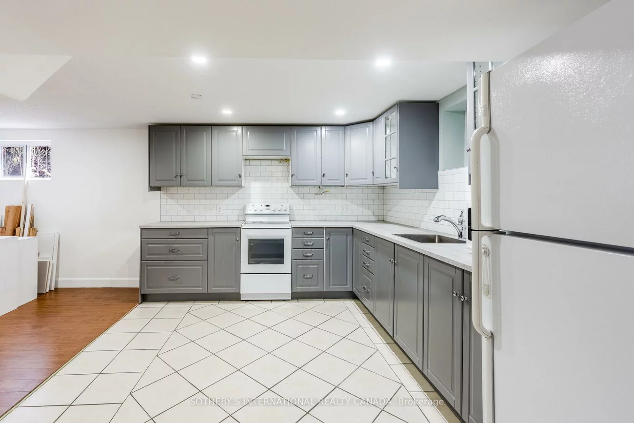 11, Buckhorn, Thistletown-Beaumonde Heights, Toronto