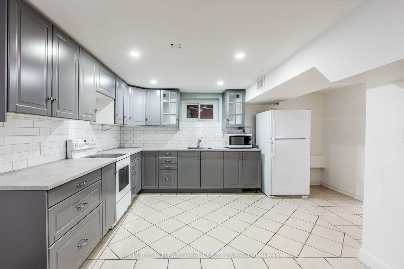 11, Buckhorn, Thistletown-Beaumonde Heights, Toronto