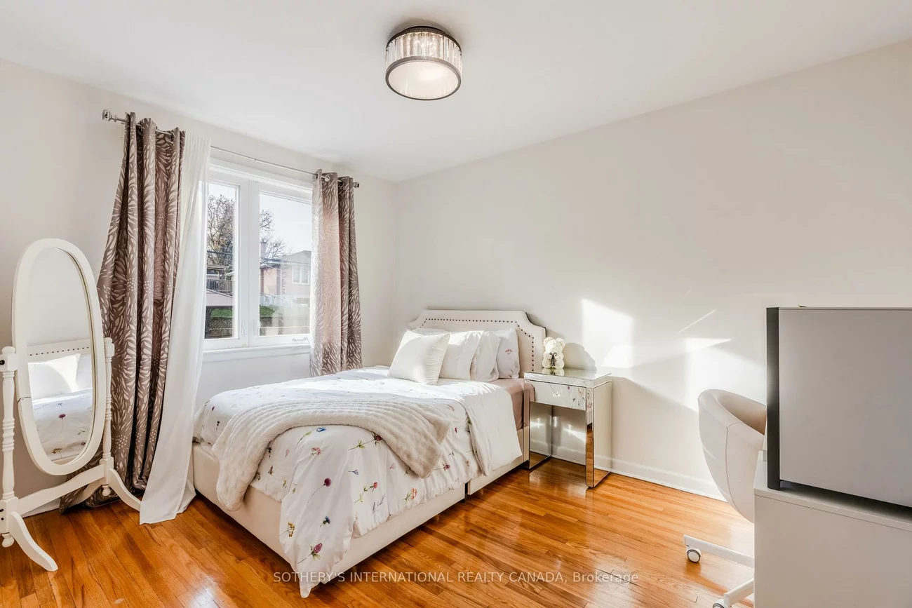 11, Buckhorn, Thistletown-Beaumonde Heights, Toronto