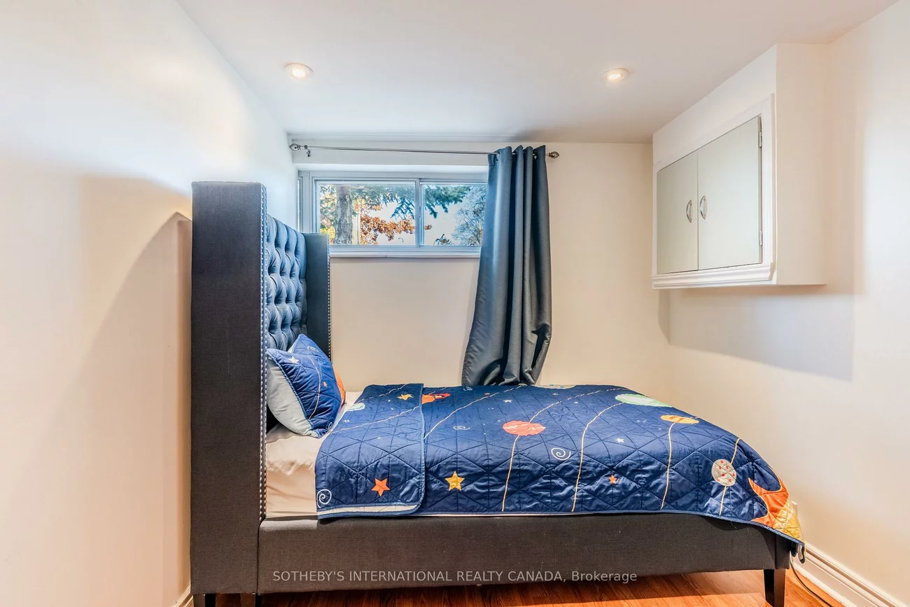 11, Buckhorn, Thistletown-Beaumonde Heights, Toronto