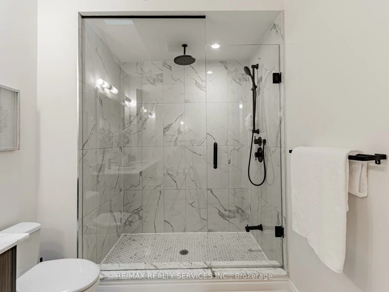 71, Elder, Long Branch, Toronto