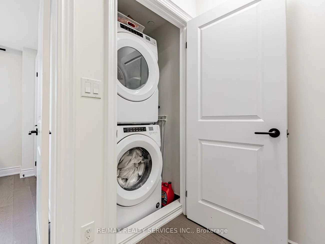 71, Elder, Long Branch, Toronto