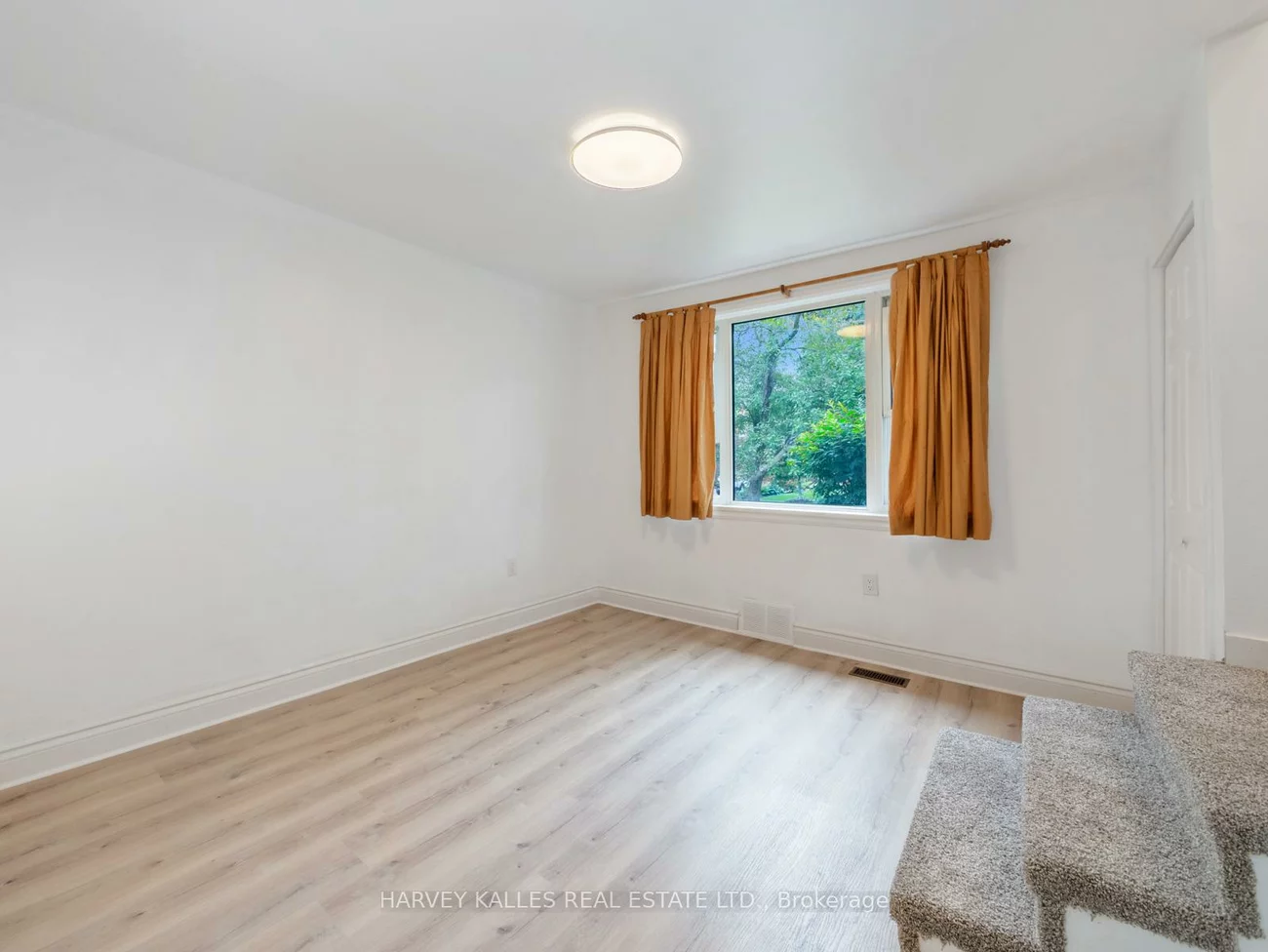 12, Gibson, Thistletown-Beaumonde Heights, Toronto