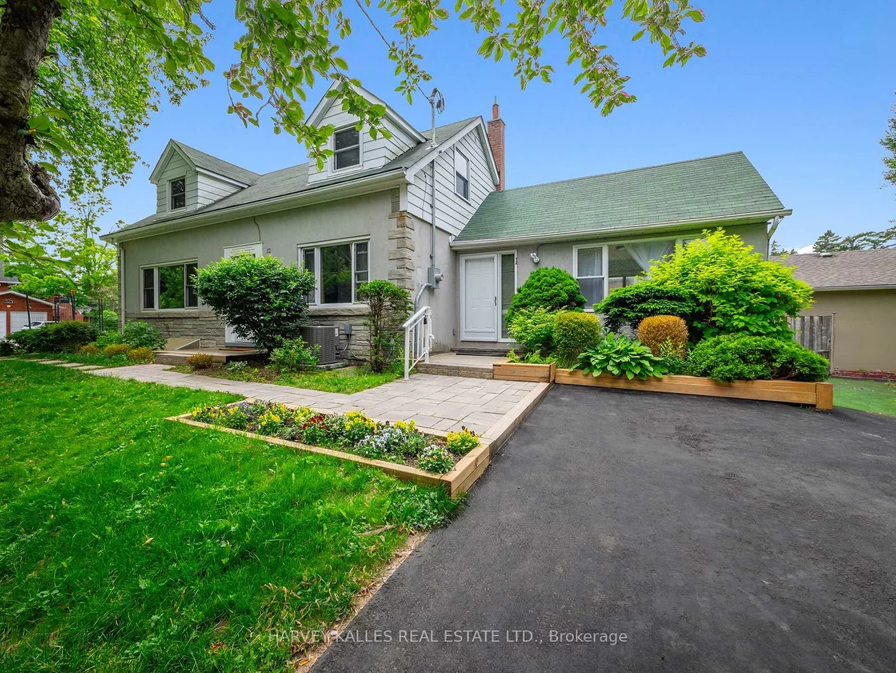 12, Gibson, Thistletown-Beaumonde Heights, Toronto