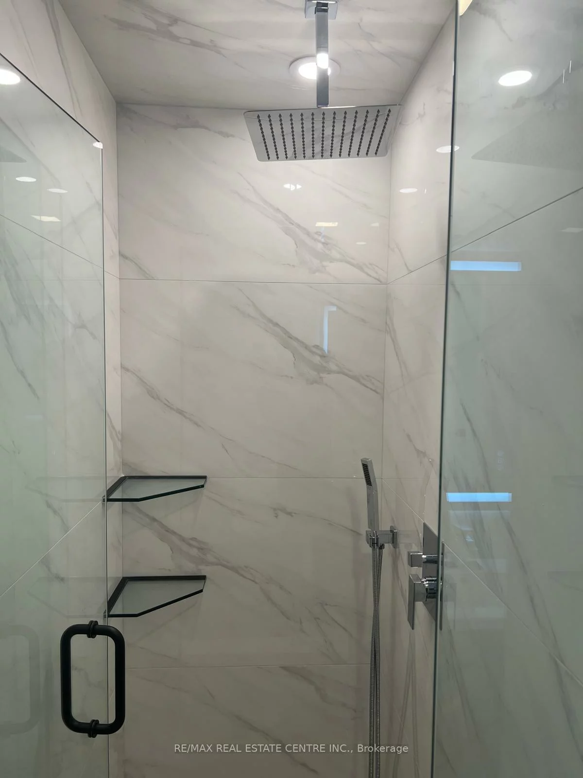 255, Gamma, Alderwood, Toronto