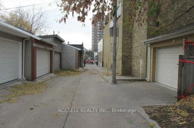 5, Gillespie, Weston-Pellam Park, Toronto