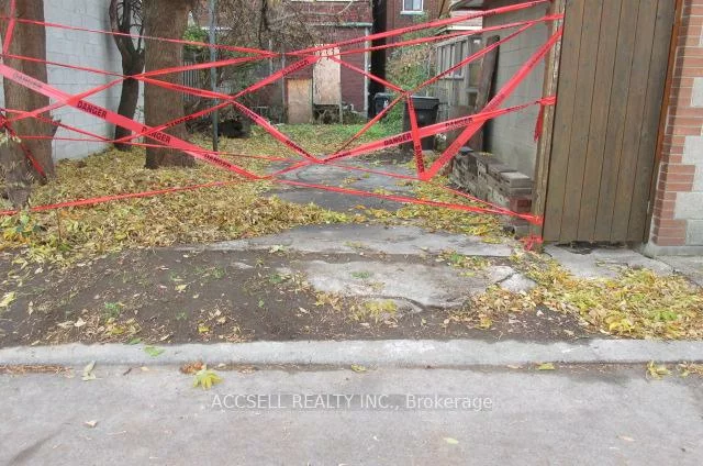 5, Gillespie, Weston-Pellam Park, Toronto